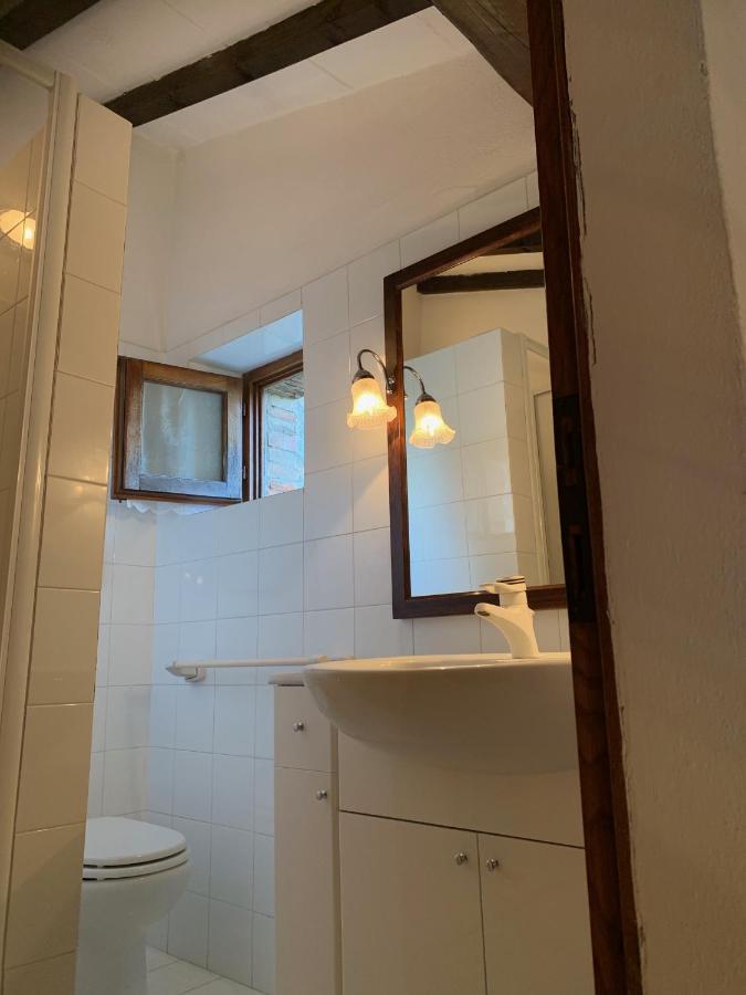 דירות קסטלינה אין קיאנטי Residenza Cornino מראה חיצוני תמונה